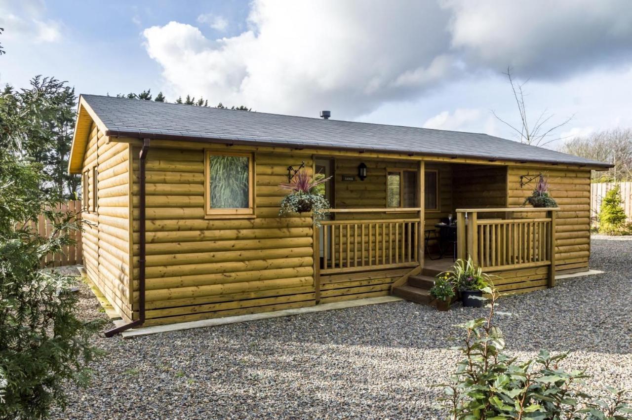 Laurel Lodge - 2 Bedroom Log Cabin - St Florence Saint Florence Bagian luar foto