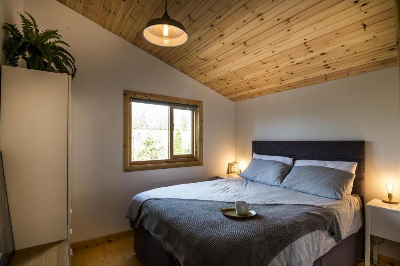 Laurel Lodge - 2 Bedroom Log Cabin - St Florence Saint Florence Bagian luar foto