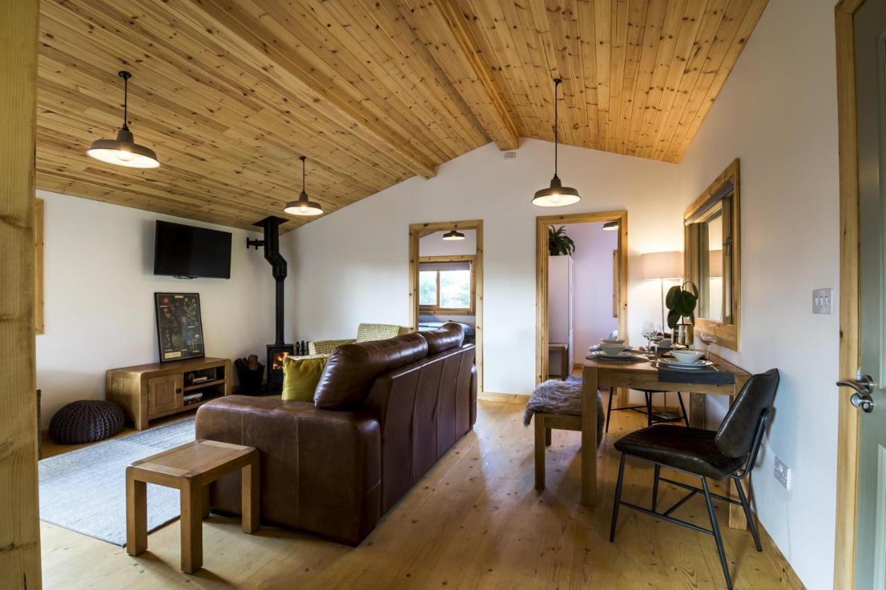 Laurel Lodge - 2 Bedroom Log Cabin - St Florence Saint Florence Bagian luar foto