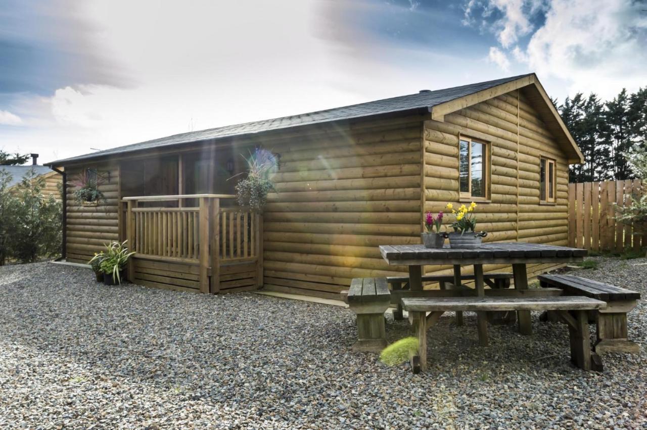 Laurel Lodge - 2 Bedroom Log Cabin - St Florence Saint Florence Bagian luar foto