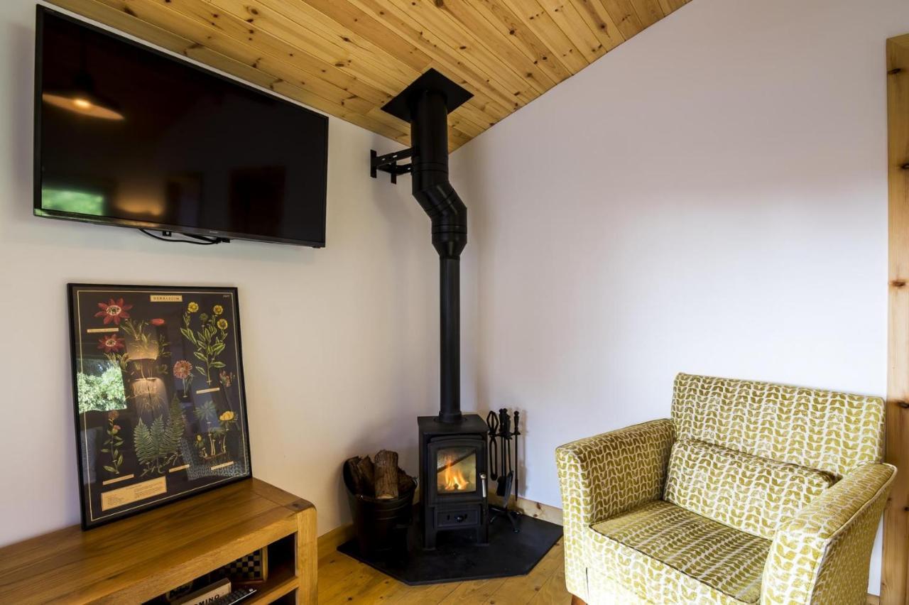 Laurel Lodge - 2 Bedroom Log Cabin - St Florence Saint Florence Bagian luar foto