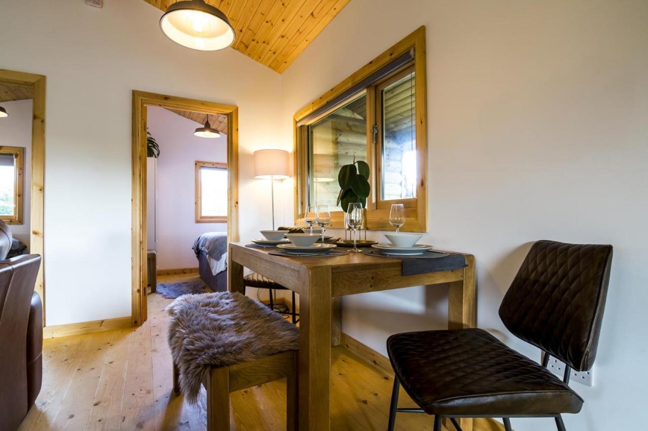 Laurel Lodge - 2 Bedroom Log Cabin - St Florence Saint Florence Bagian luar foto