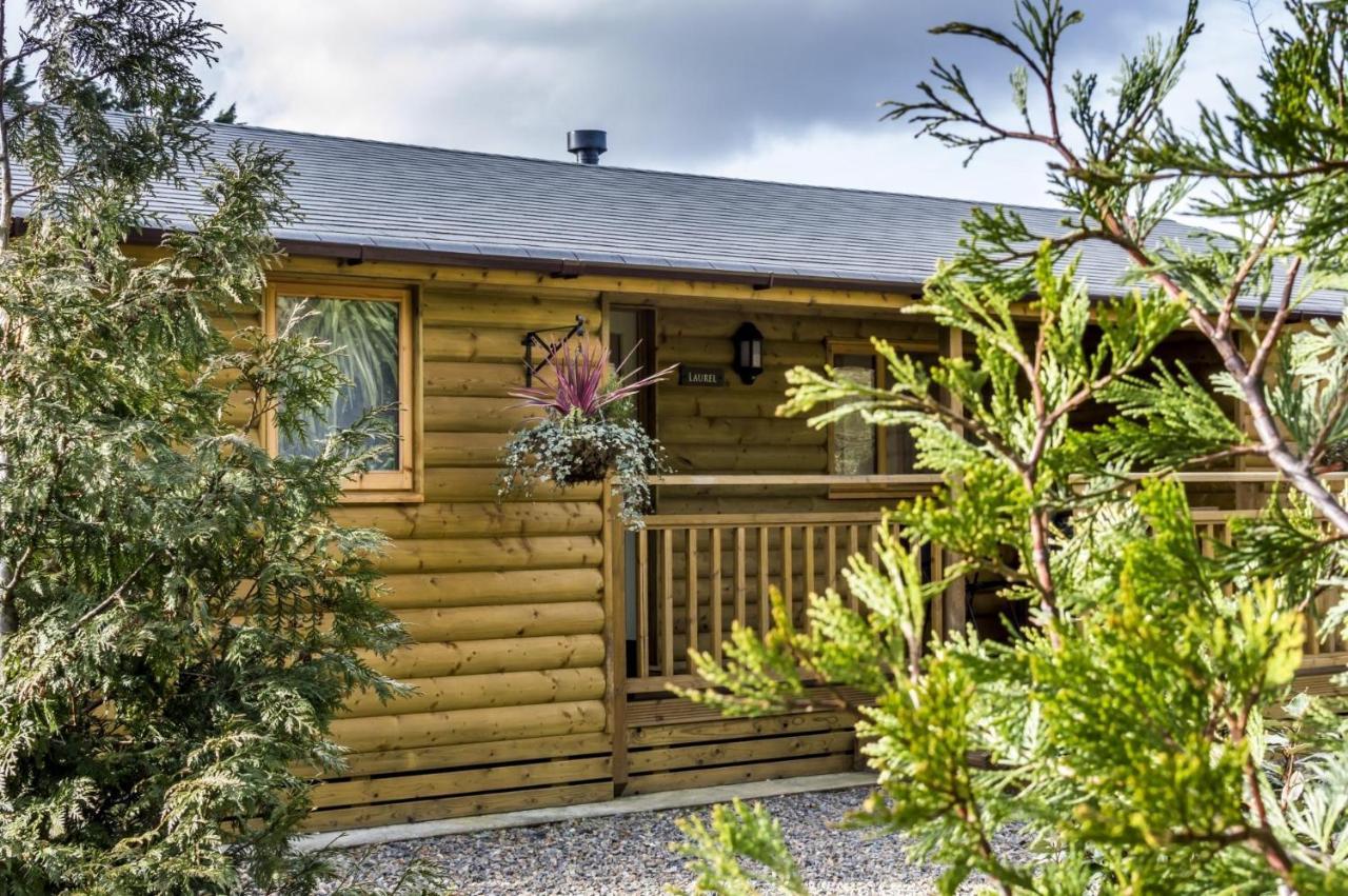 Laurel Lodge - 2 Bedroom Log Cabin - St Florence Saint Florence Bagian luar foto